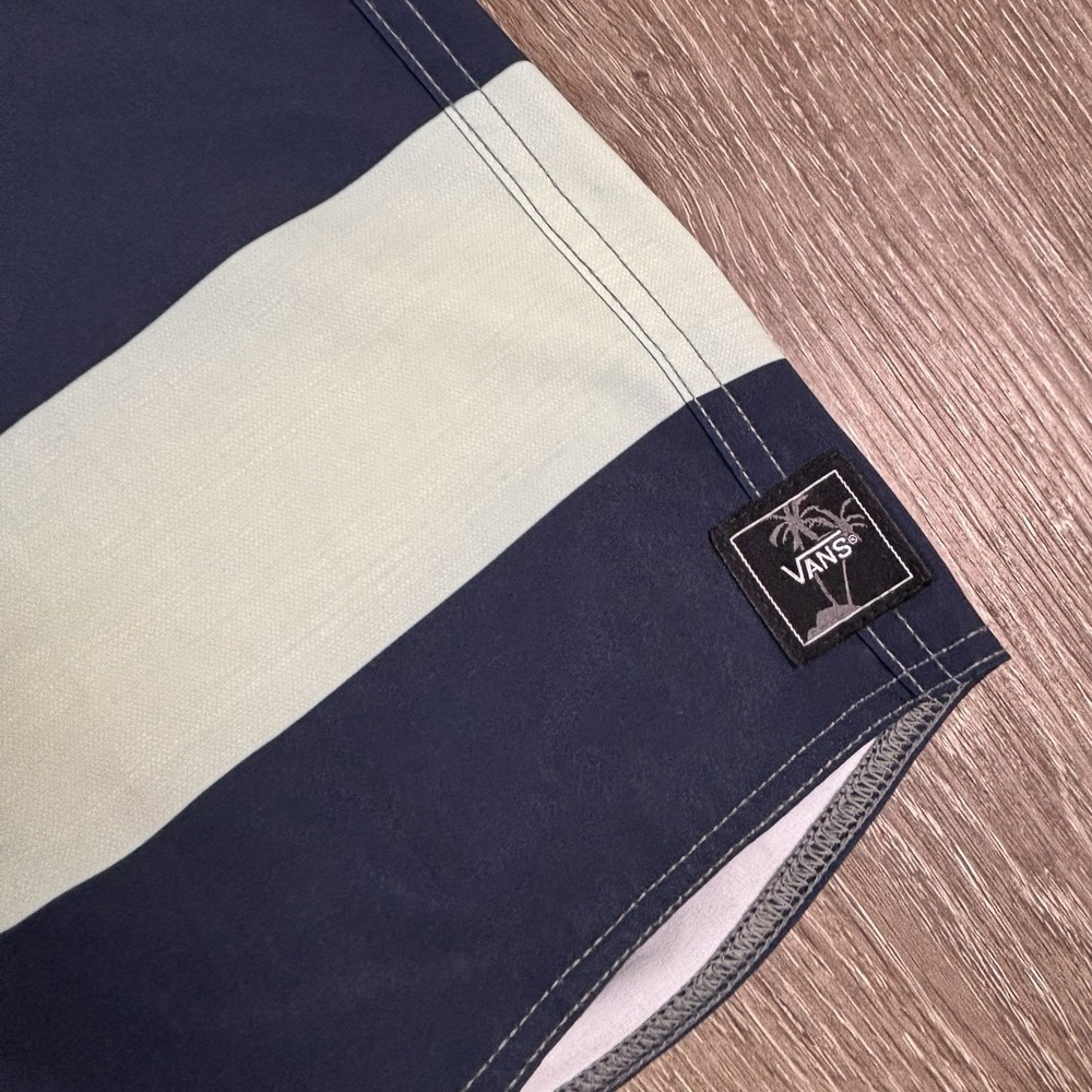 Vans Off The Wall Positive Vibe Warriors Mens 32 Blue Geometric 9" Board Shorts - Picture 5 of 8